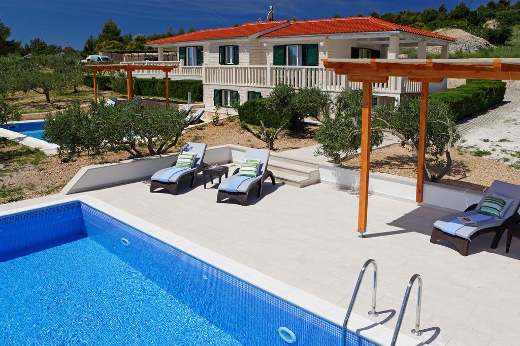Holiday Homes Oliva 波尔 客房 照片